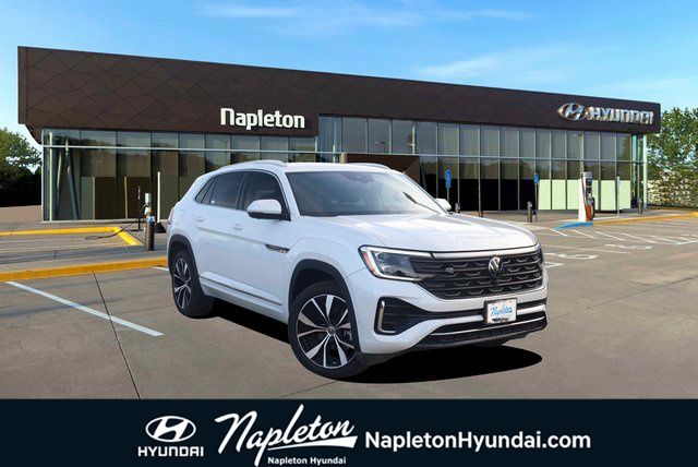 2024 Volkswagen Atlas Cross Sport SEL Premium R-LINE's photo