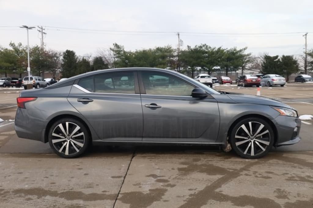 Used 2020 Nissan Altima 2.5 SR Sedan