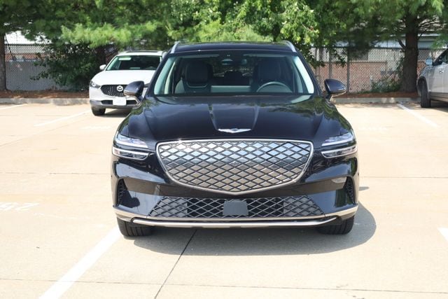 Used 2023 GENESIS GV70 Advanced with VIN 5NMMCET15PH000855 for sale in Hazelwood, MO