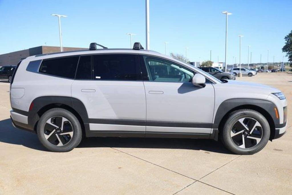 New 2026 Hyundai IONIQ 9 SE SUV