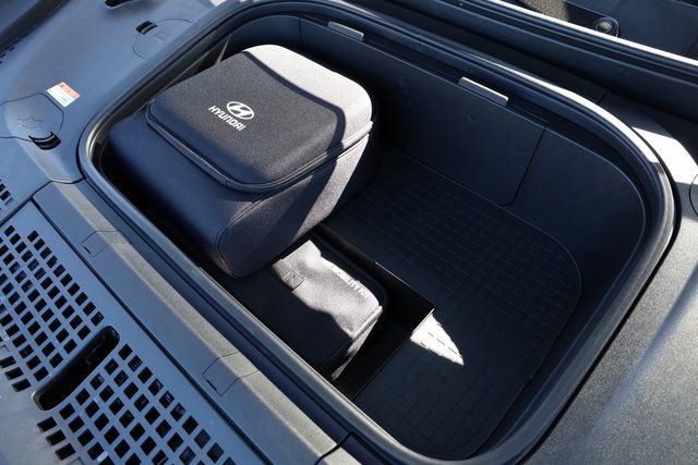 2026 Hyundai IONIQ 9 SE - Photo 9