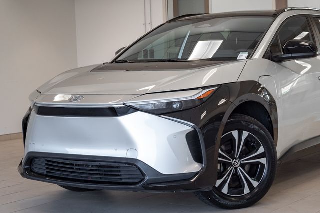 Used 2024 Toyota bZ4X XLE with VIN JTMABACA1RA078352 for sale in Hazelwood, MO