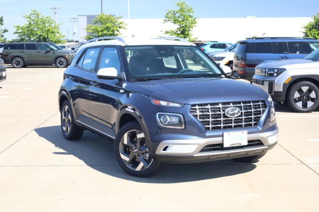 New 2026 Hyundai Venue SEL w/Two-Tone Roof SUV