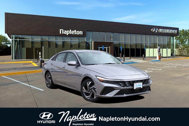 2025 Hyundai Elantra Limited's photo