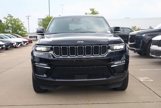 2023 Jeep Grand Cherokee Limited photo 2