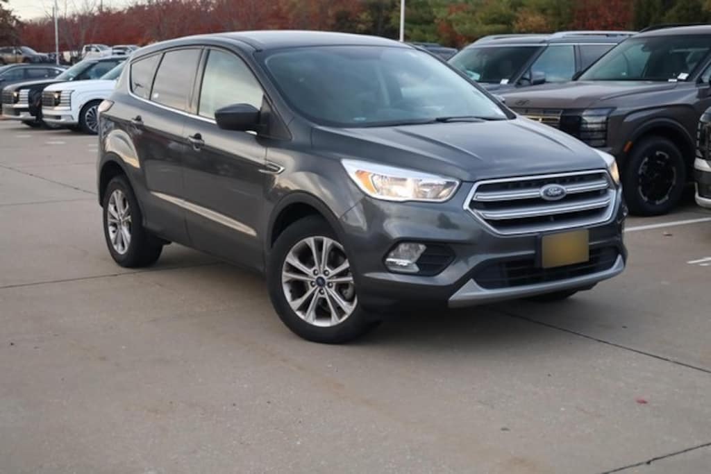Used 2017 Ford Escape SE SUV