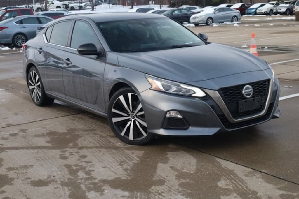 Used 2020 Nissan Altima 2.5 SR Sedan