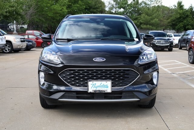 2022 Ford Escape Titanium photo 2