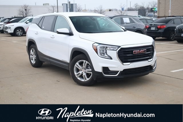 2024 GMC Terrain SLE's photo