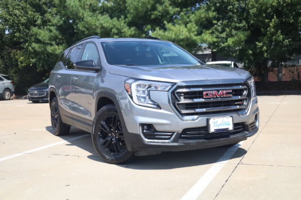 Used 2023 GMC Terrain AT4 SUV