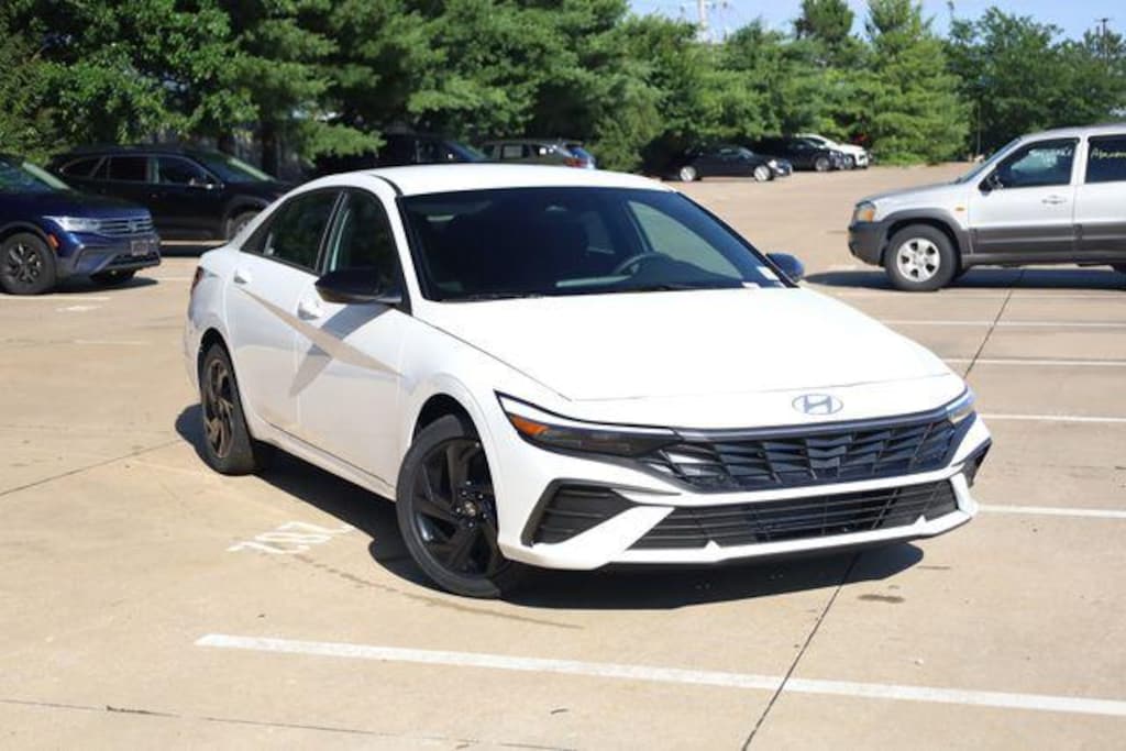 New 2026 Hyundai Elantra SEL Sport Sedan