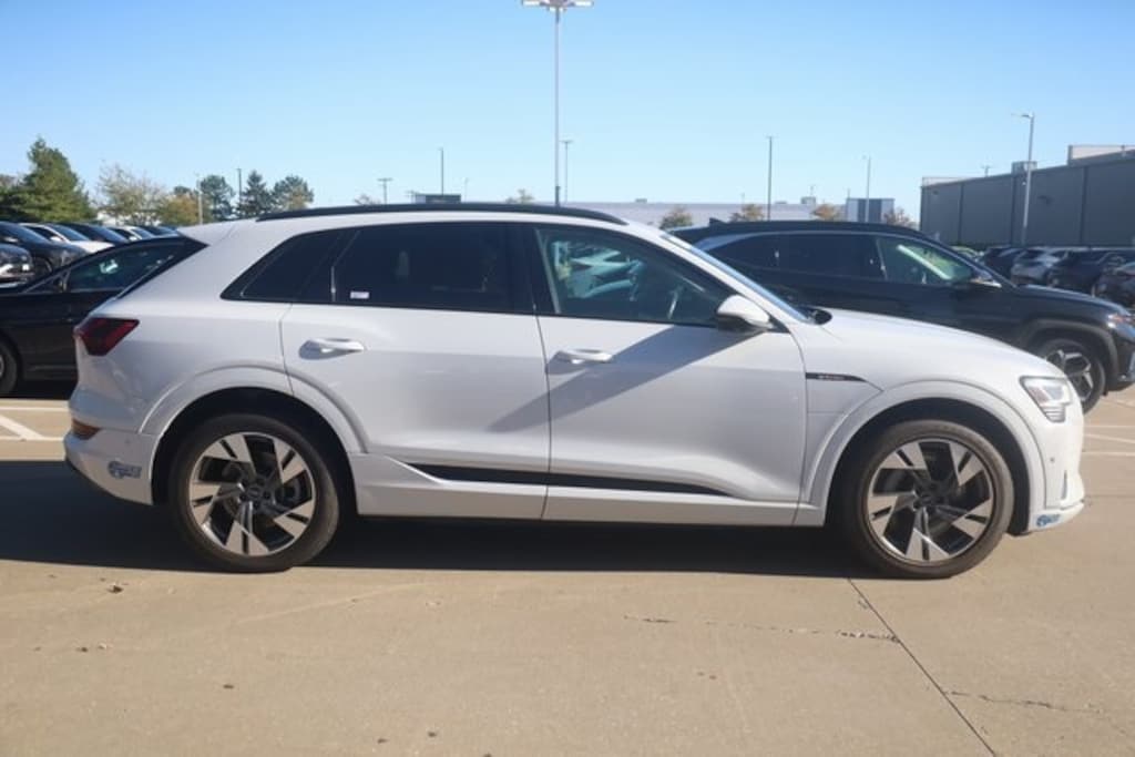 Used 2021 Audi e-tron Premium SUV