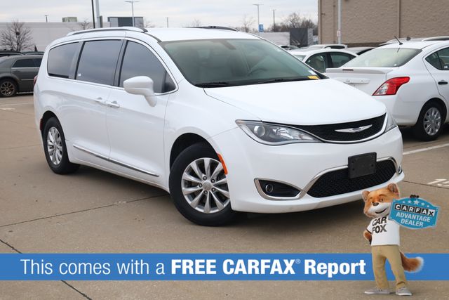 Used 2019 Chrysler Pacifica Touring L with VIN 2C4RC1BG7KR703411 for sale in Hazelwood, MO