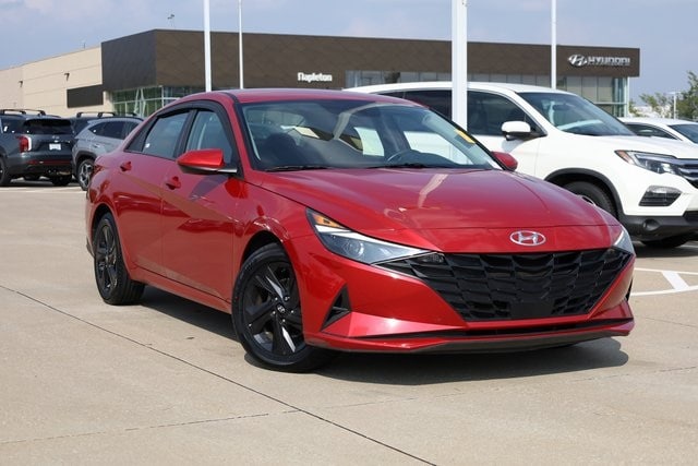 Used 2021 Hyundai Elantra SEL with VIN 5NPLS4AG8MH028227 for sale in Hazelwood, MO