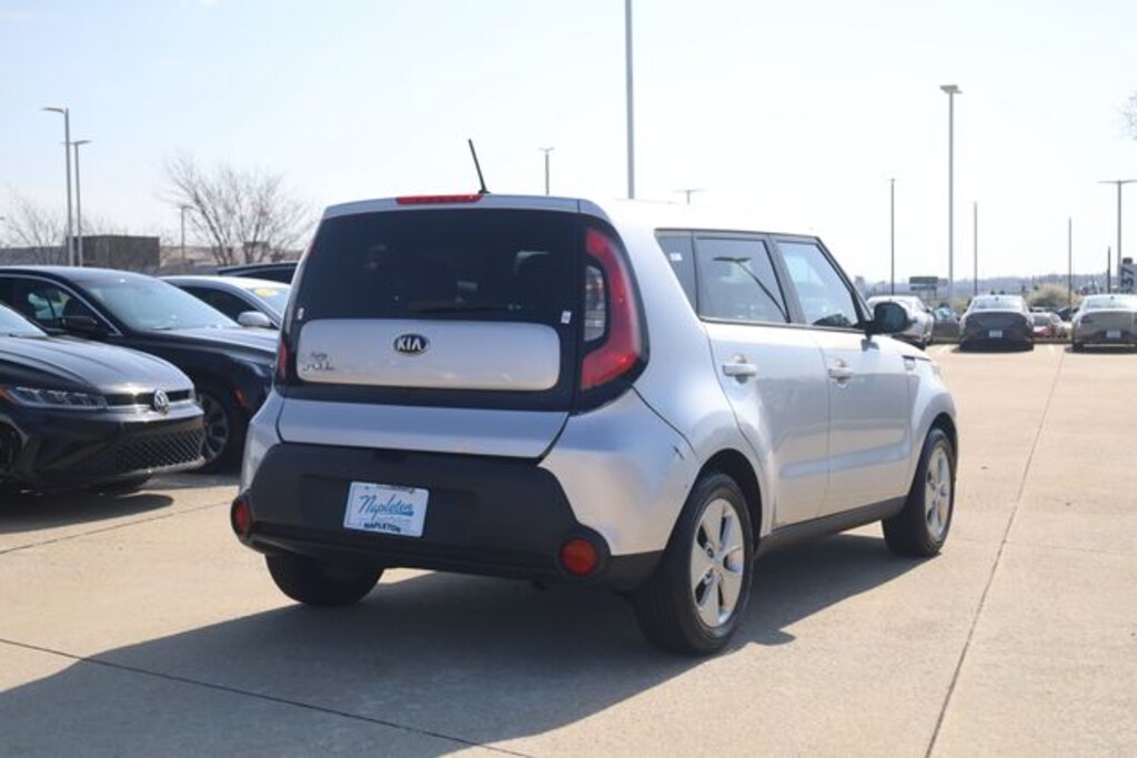 Used 2015 Kia Soul Base FWD Hatchback