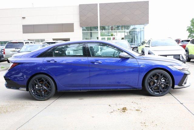 2025 Hyundai Elantra N Line photo 4