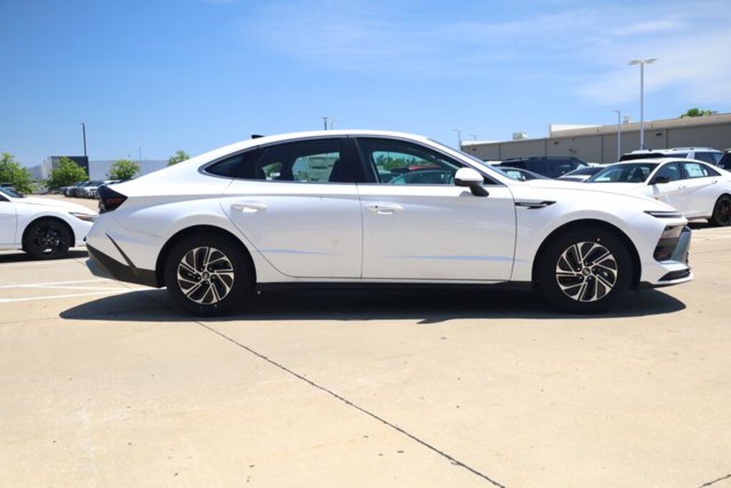 New 2026 Hyundai Sonata Hybrid Blue Sedan