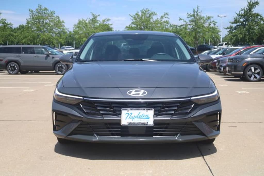 Certified 2025 Hyundai Elantra SEL Convenience Sedan