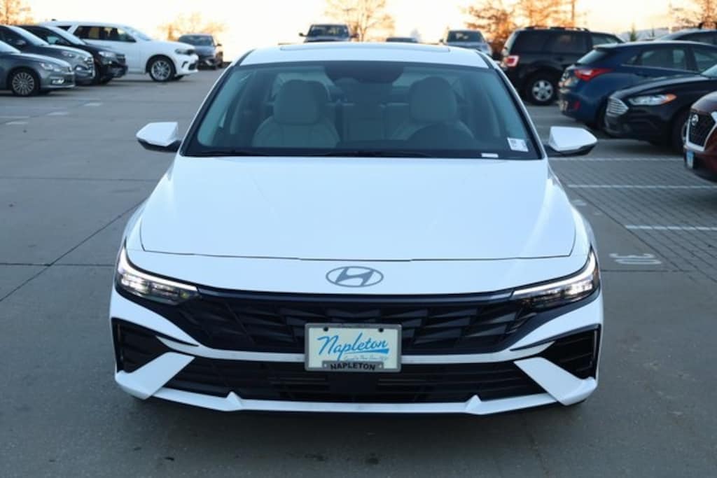 Used 2025 Hyundai Elantra Limited Sedan