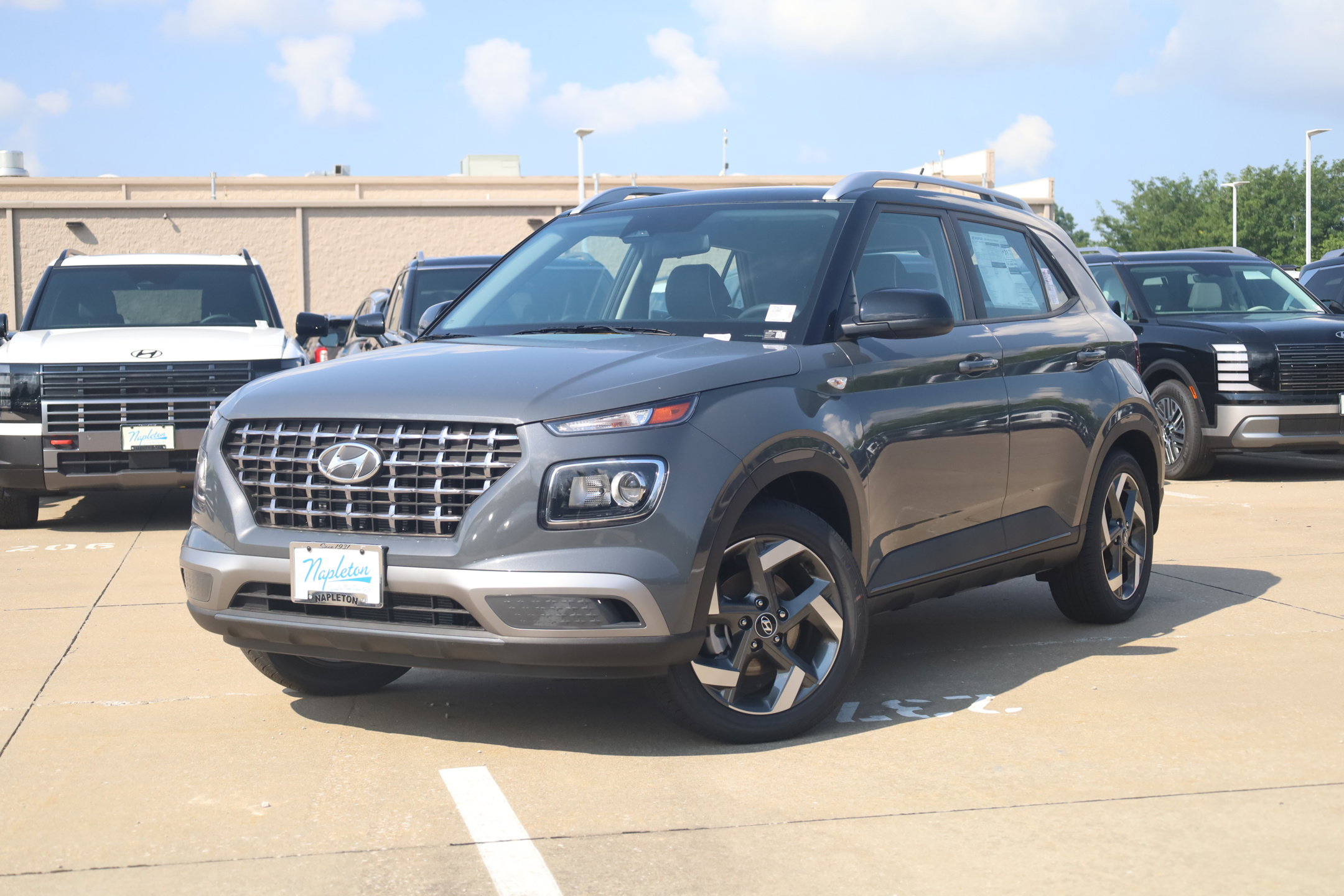 New 2026 Hyundai Venue SEL w/Two-Tone Roof SUV