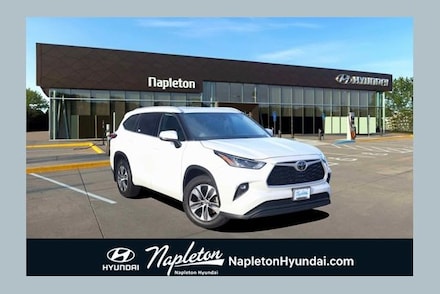 2022 Toyota Highlander XLE SUV