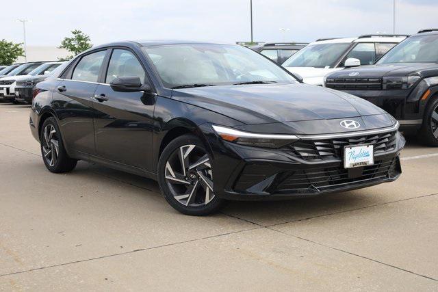 2025 Hyundai Elantra Limited photo 2