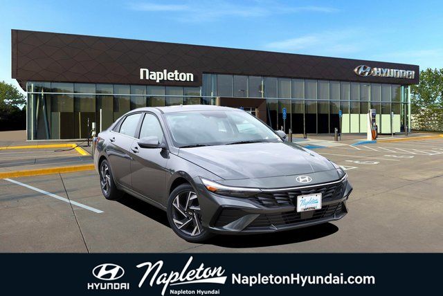 2025 Hyundai Elantra Limited's photo