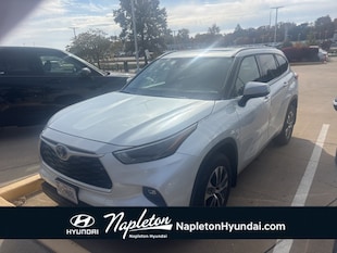 2022 Toyota Highlander XLE SUV