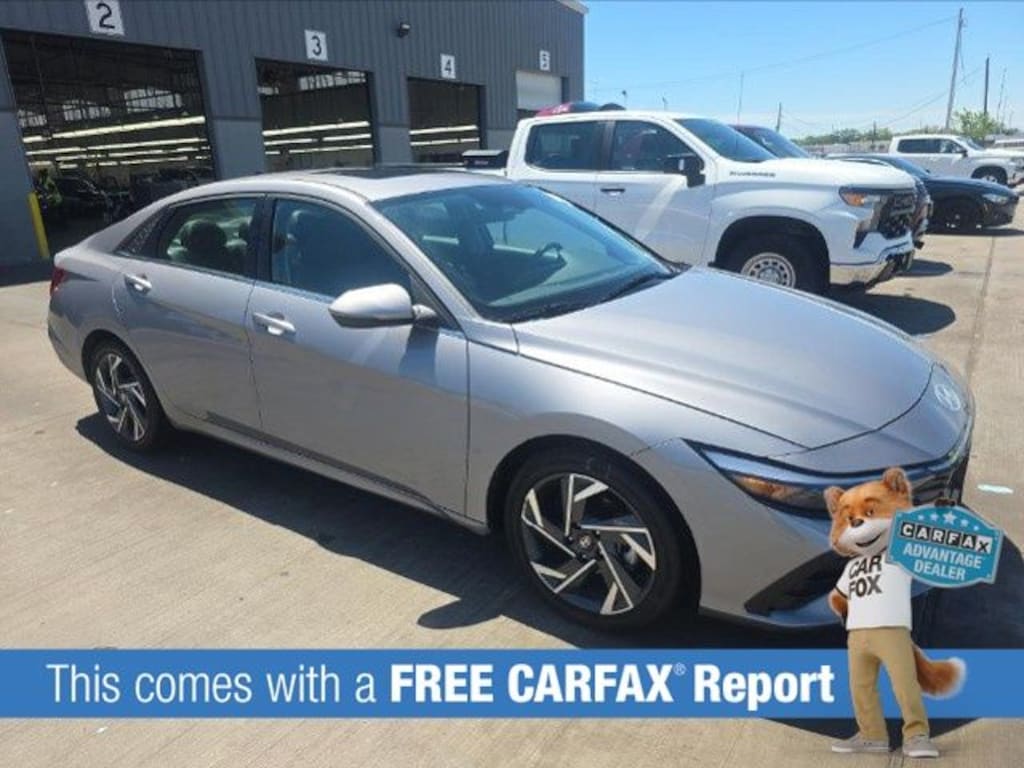 Used 2025 Hyundai Elantra Limited Sedan