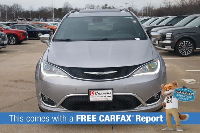 Used 2019 Chrysler Pacifica Limited with VIN 2C4RC1GG1KR746344 for sale in Hazelwood, MO