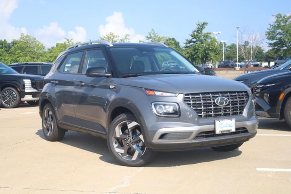 New 2026 Hyundai Venue SEL w/Two-Tone Roof SUV