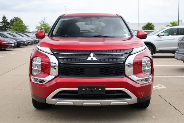 Used 2024 Mitsubishi Outlander SE with VIN JA4J4VA82RZ039797 for sale in Hazelwood, MO