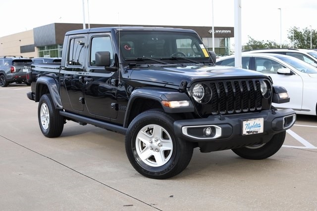 Used 2021 Jeep Gladiator Sport S with VIN 1C6HJTAG7ML507633 for sale in Hazelwood, MO