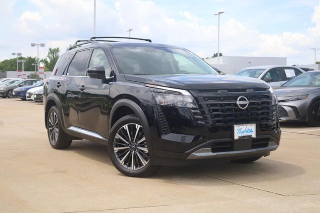 Used 2026 Nissan Pathfinder Platinum SUV