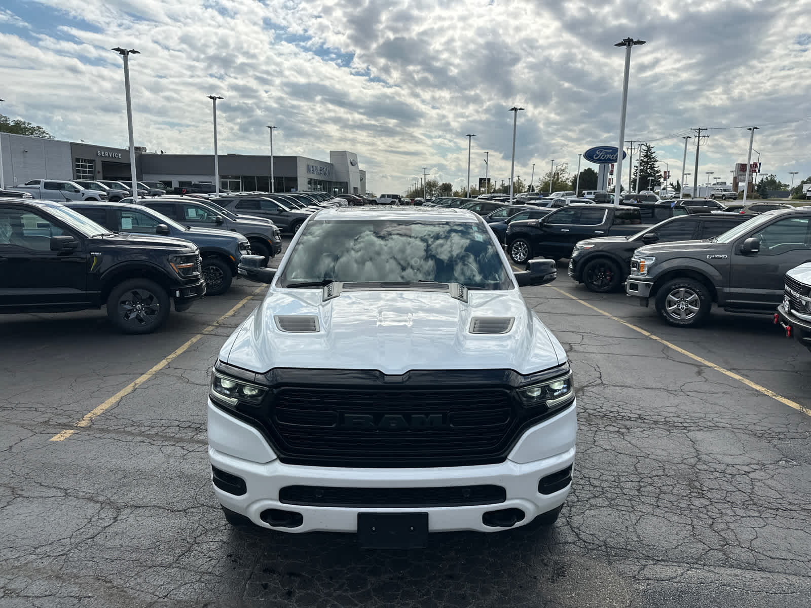 2023 Ram 1500 Limited photo 3