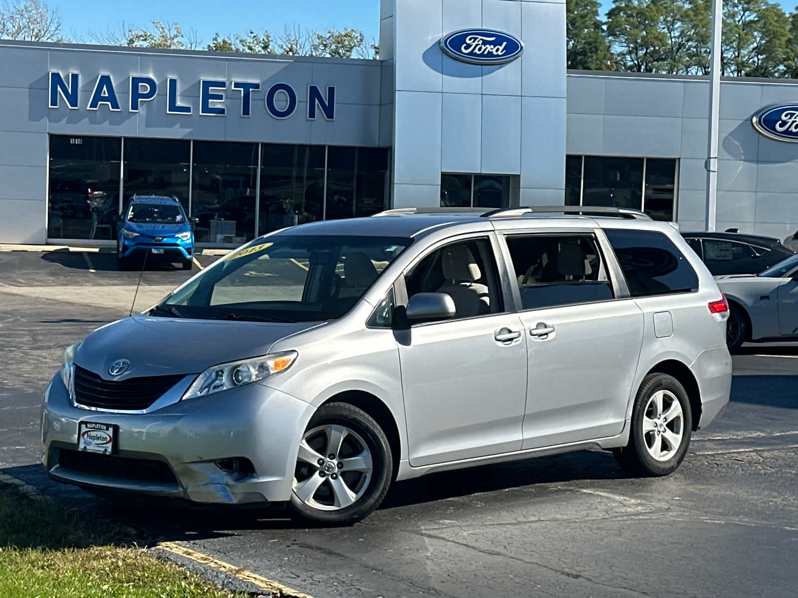 Used 2013 Toyota Sienna LE with VIN 5TDKK3DC4DS282039 for sale in Libertyville, IL