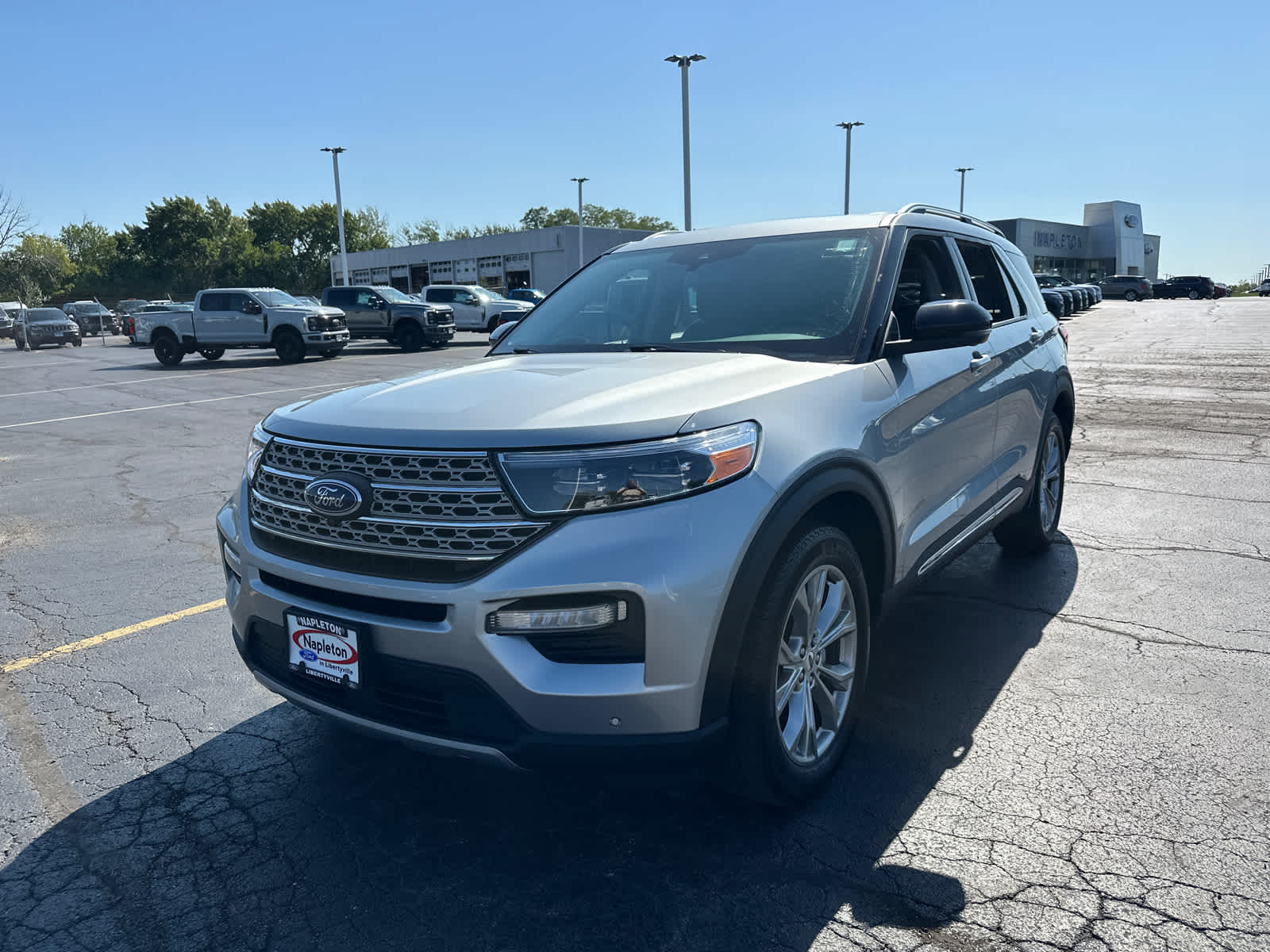 2023 Ford Explorer Limited photo 3