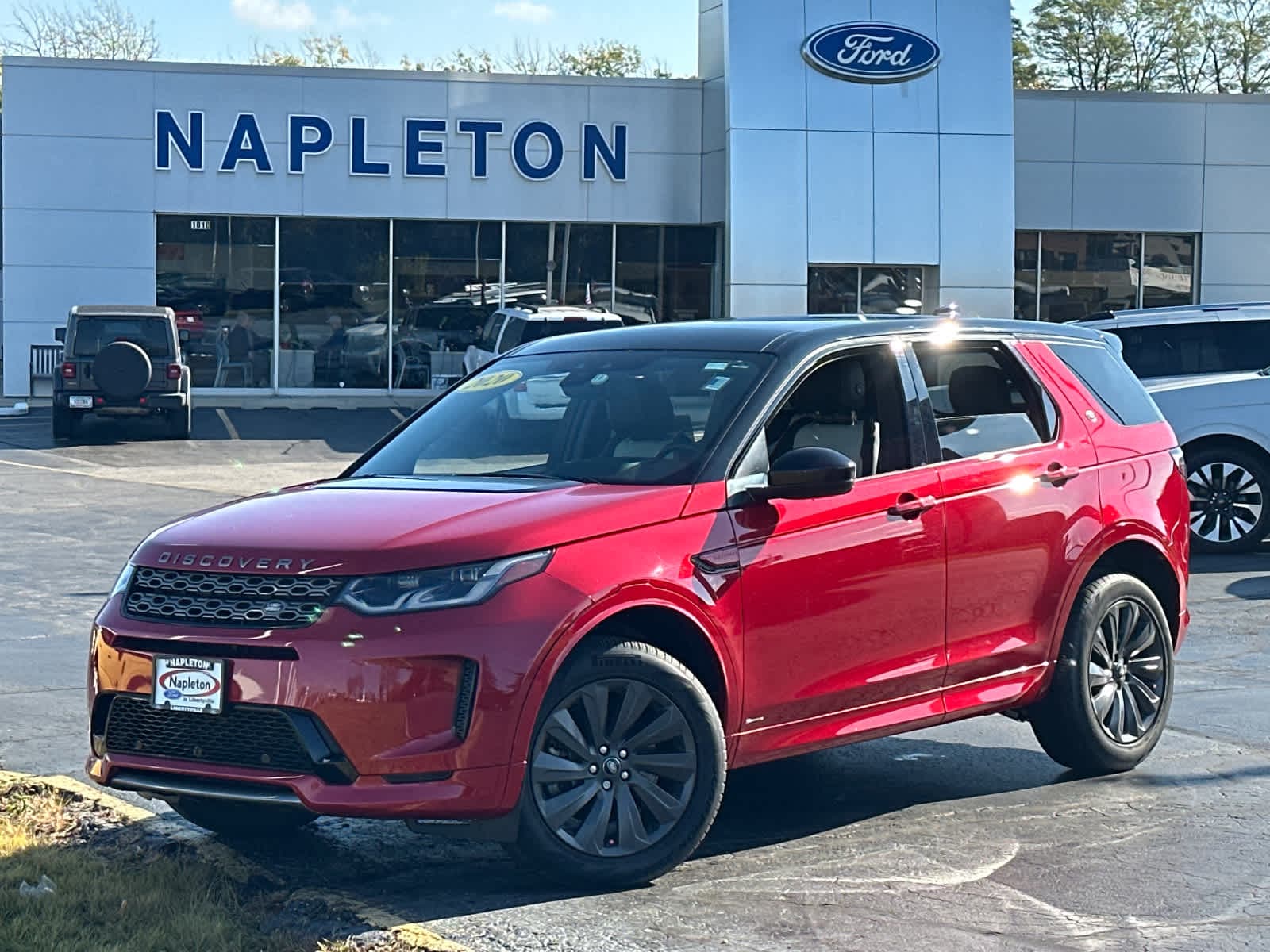 2020 Land Rover Discovery Sport SE's photo