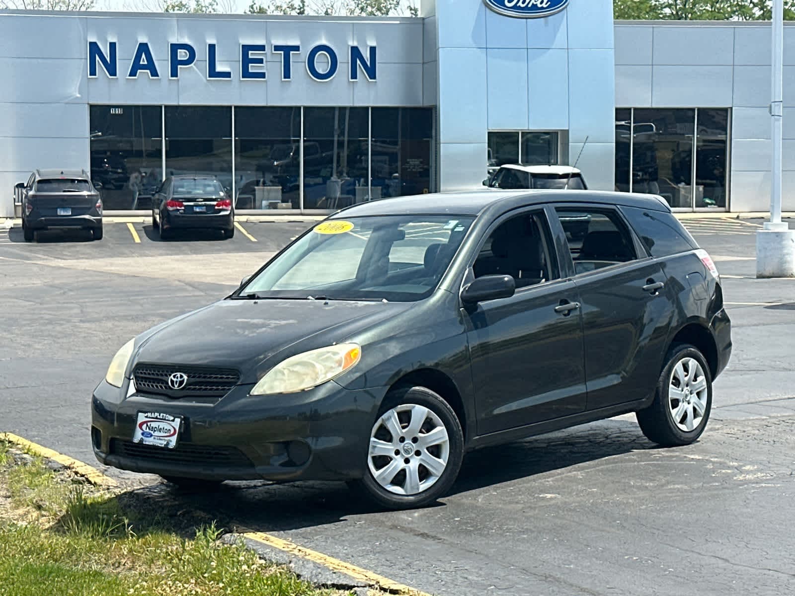 Used 2006 Toyota Matrix Base with VIN 2T1LR32E16C560945 for sale in Libertyville, IL