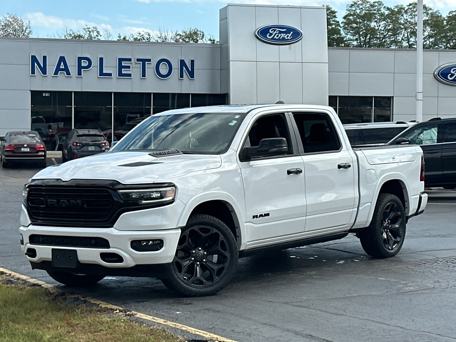2023 Ram 1500 Limited photo 2