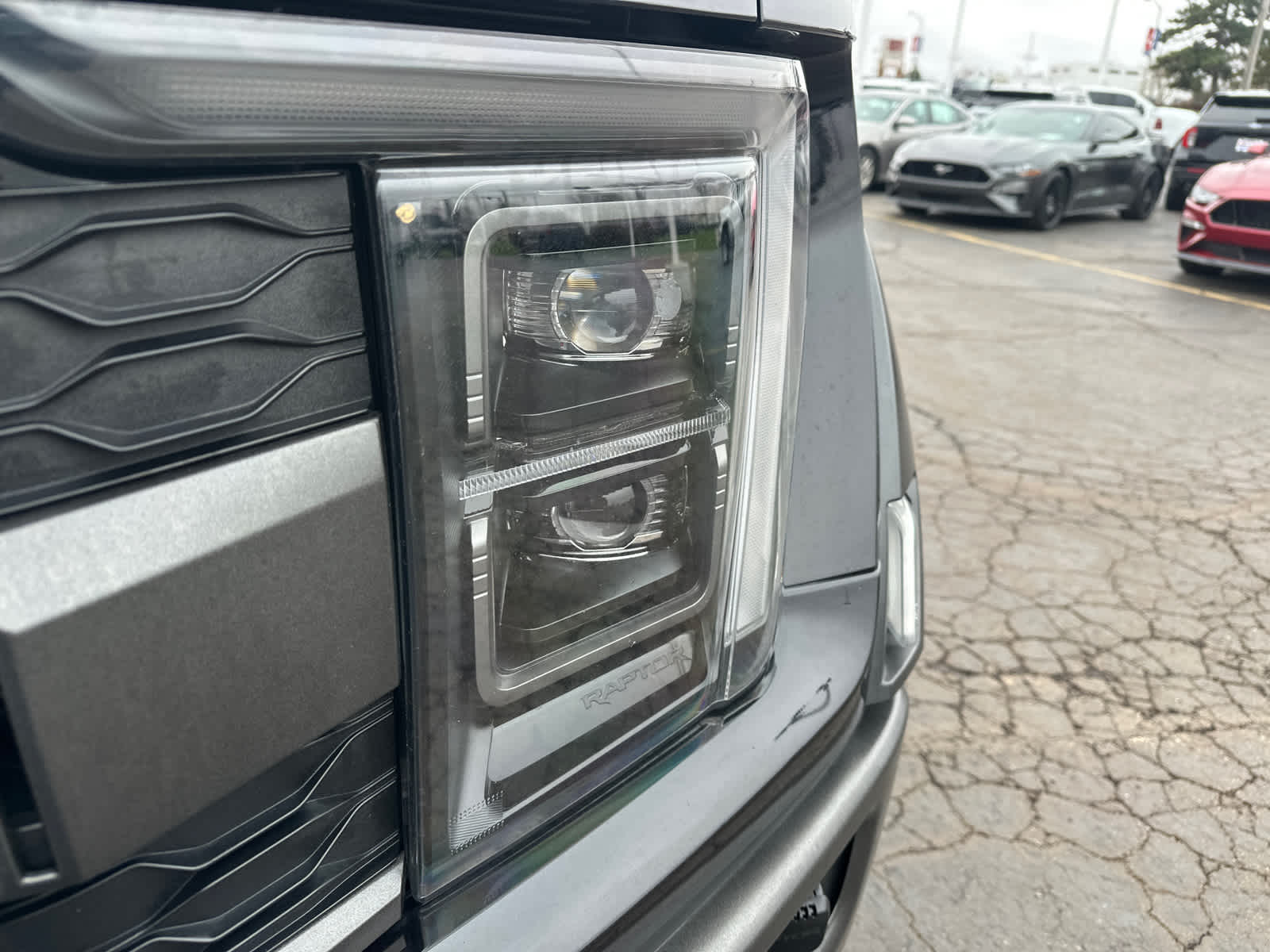 2023 Ford F-150 Raptor - Photo 11