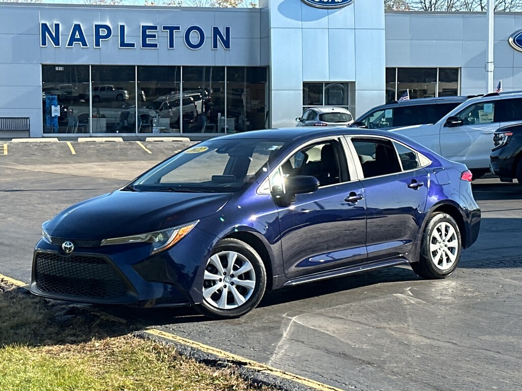 Used 2022 Toyota Corolla LE Sedan