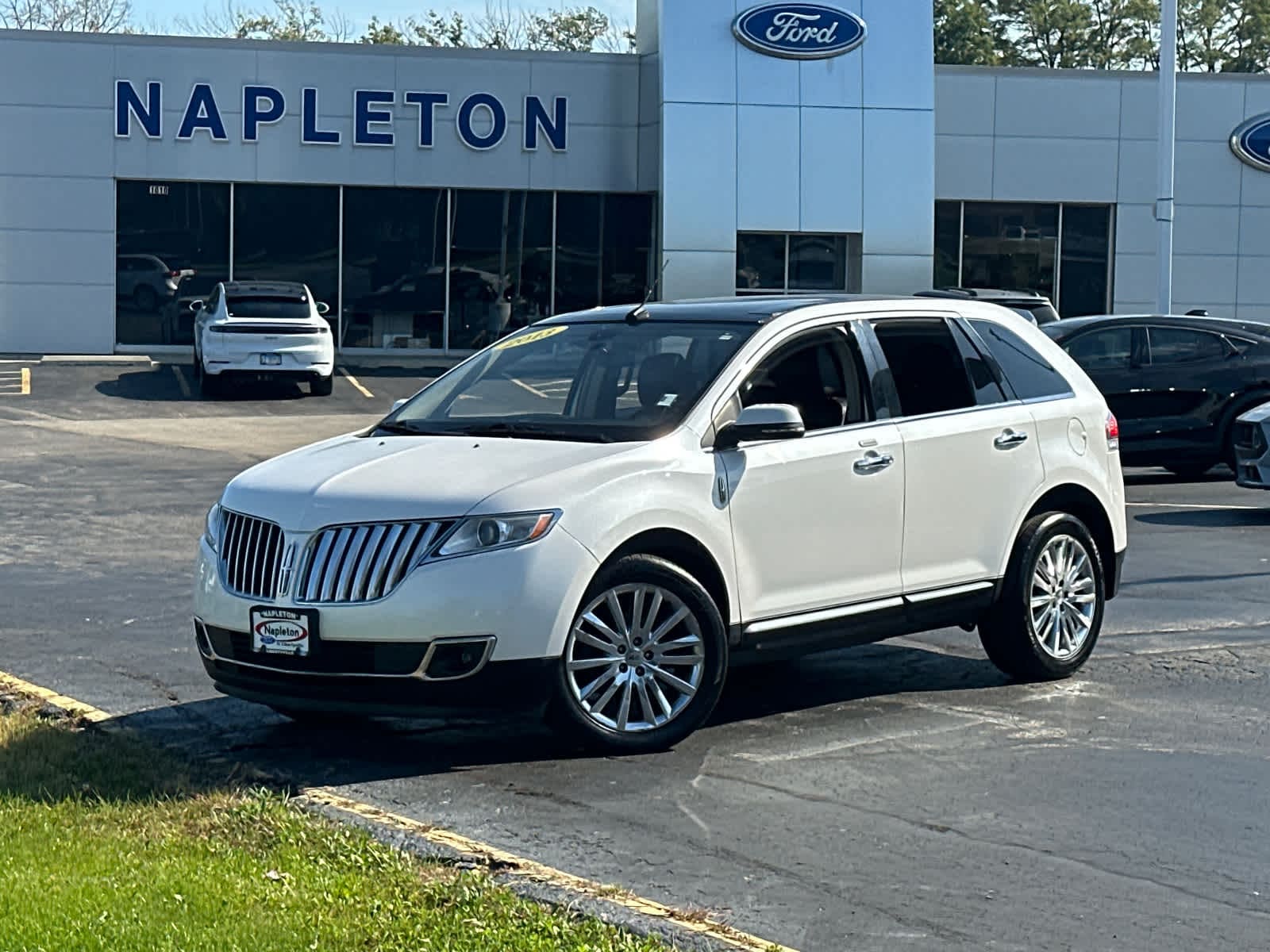 Used 2013 Lincoln MKX Base with VIN 2LMDJ6JK6DBL60055 for sale in Libertyville, IL