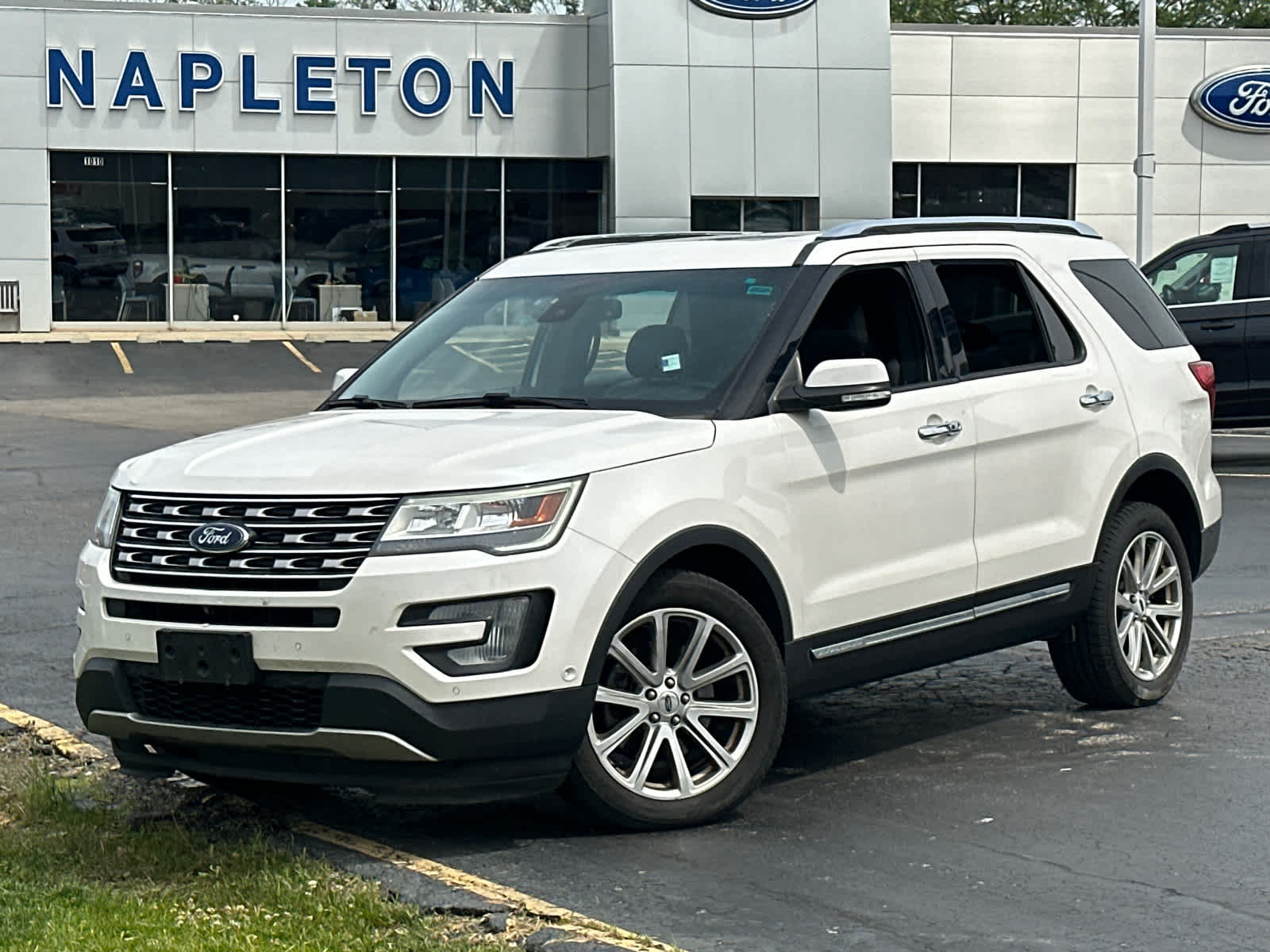 2017 Ford Explorer Limited 4WD's photo
