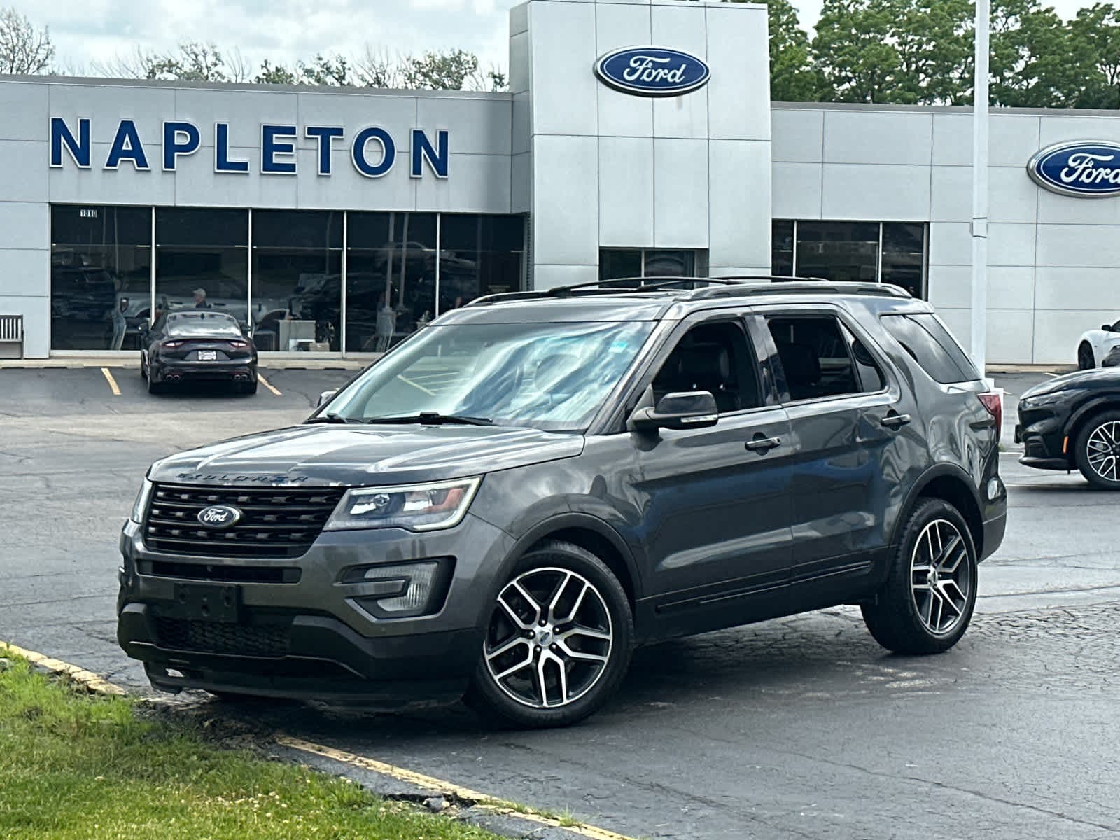 Used 2016 Ford Explorer Sport with VIN 1FM5K8GT5GGC99853 for sale in Libertyville, IL