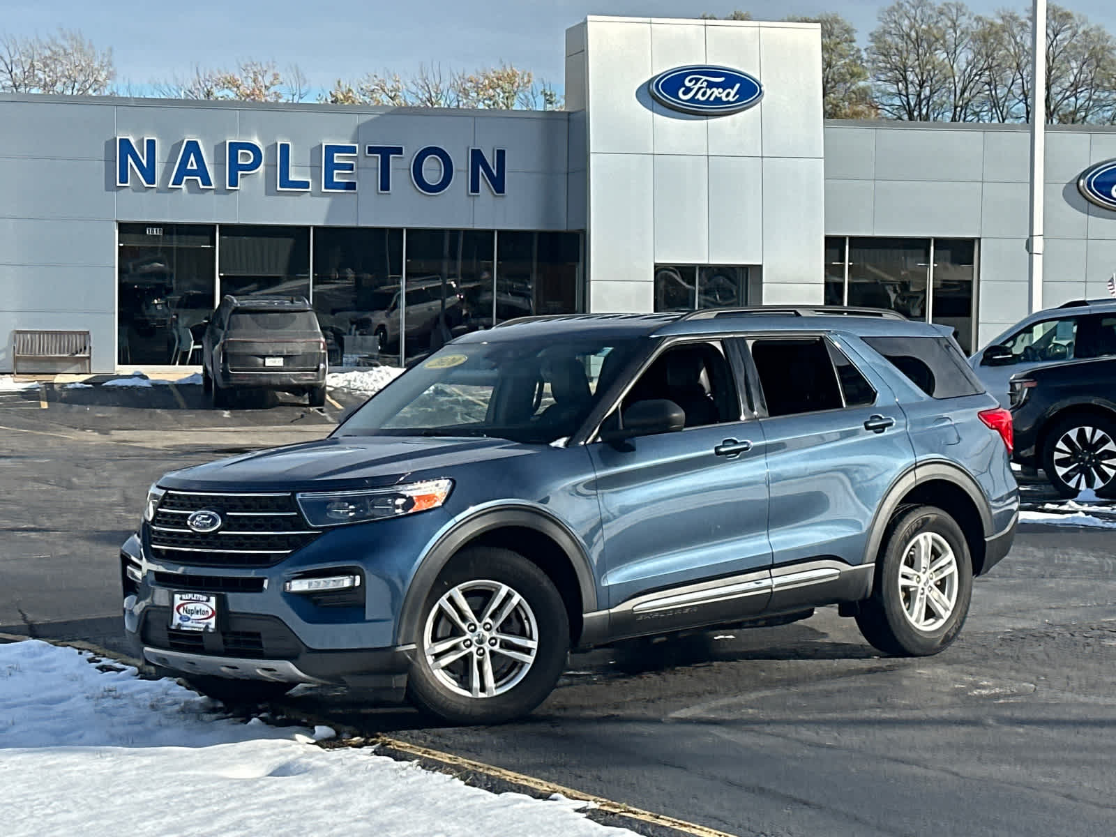 2020 Ford Explorer XLT photo 2