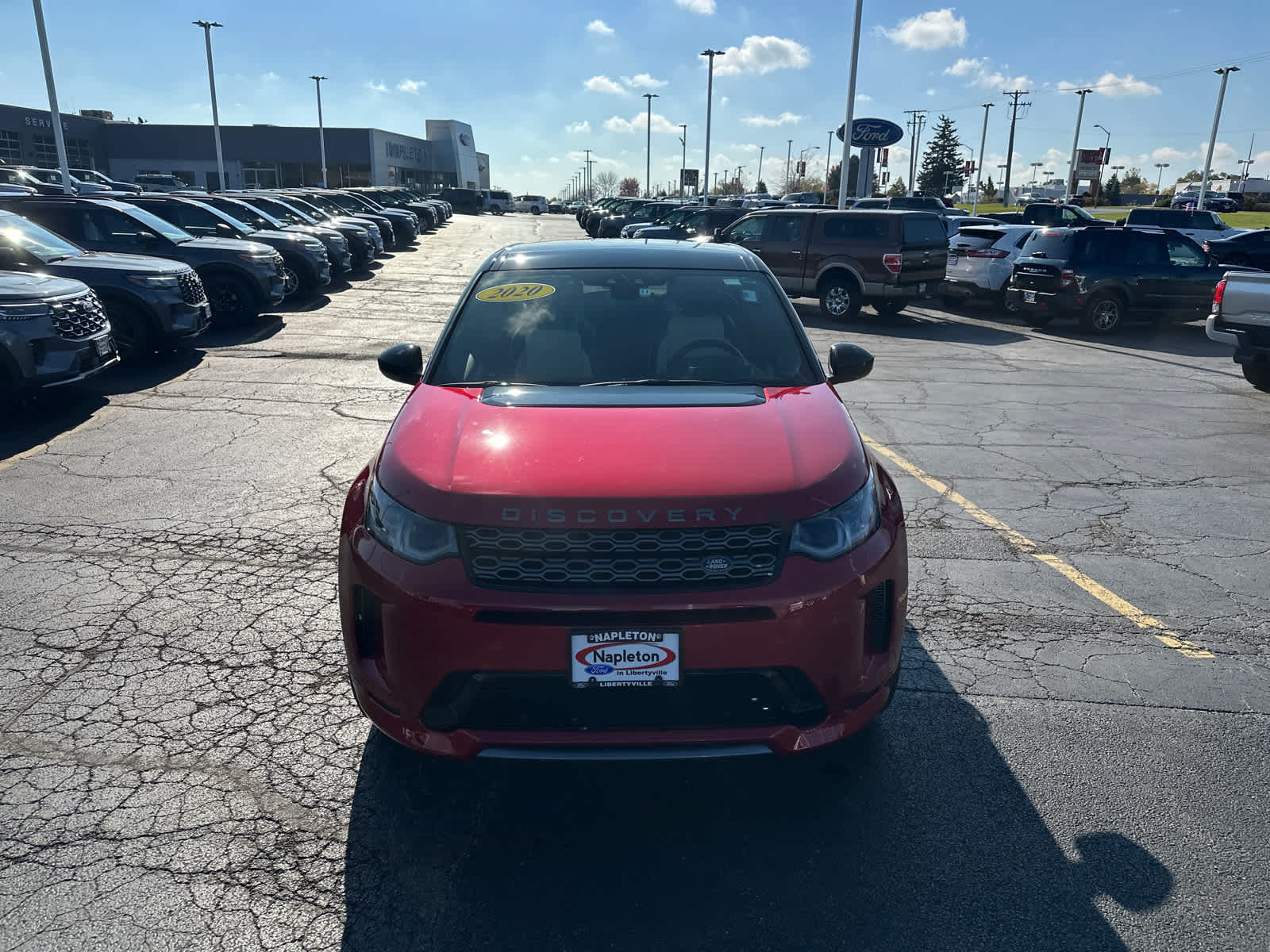 2020 Land Rover Discovery Sport SE photo 3