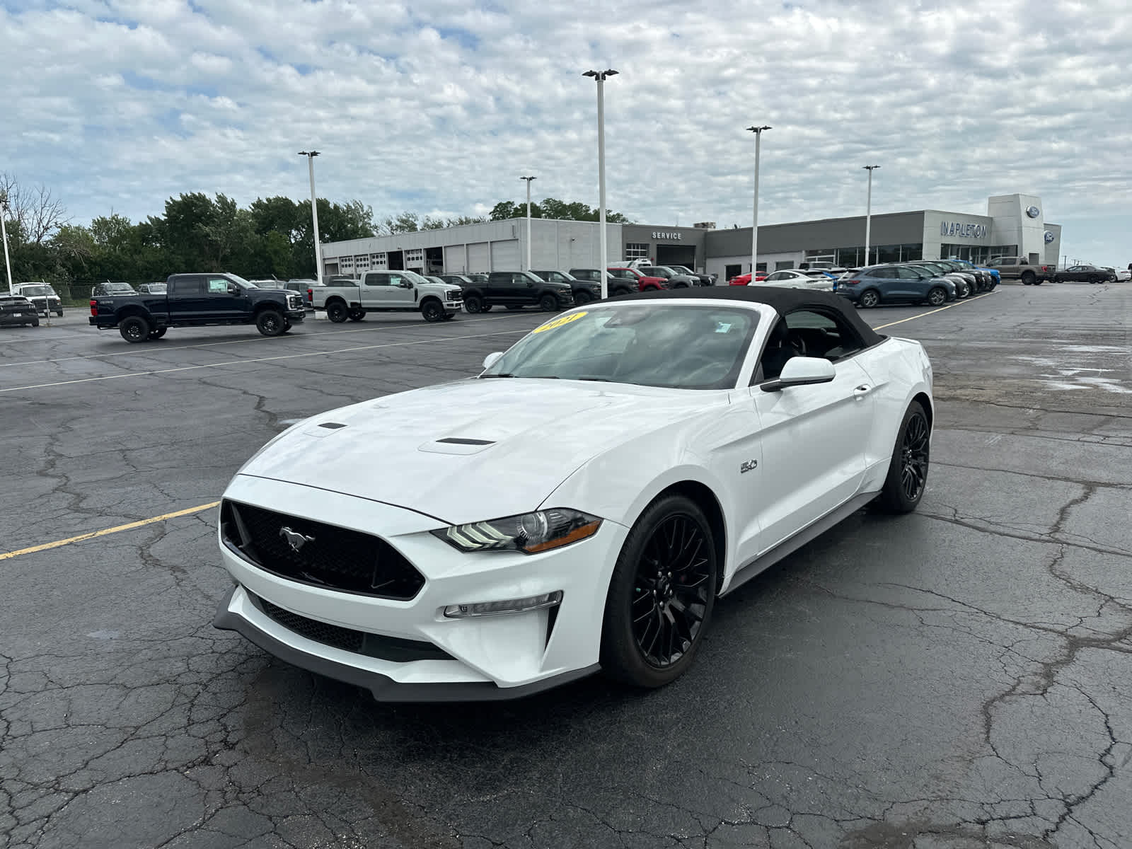 2021 Ford Mustang GT Premium Convertible photo 4