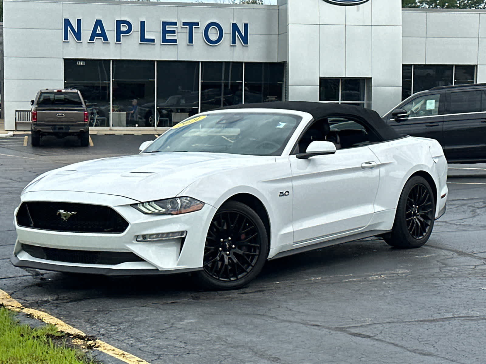 2021 Ford Mustang GT Premium Convertible photo 2