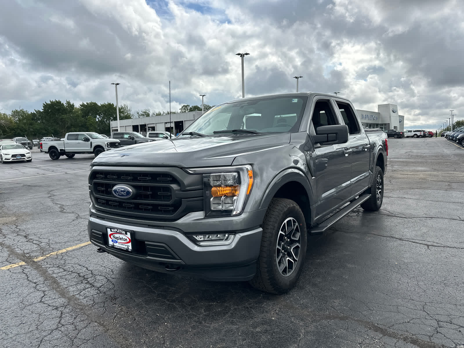 2023 Ford F-150 XLT photo 4